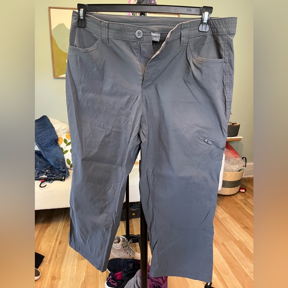 Eddie Bauer Women's Charcoal Gray Cargo Capris
